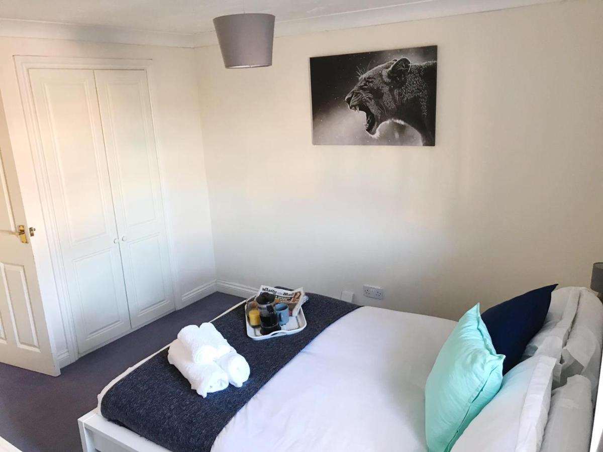 Chani Place Northampton Exteriör bild
