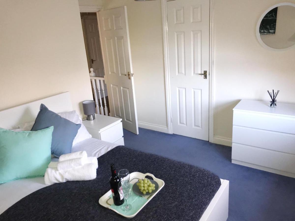 Chani Place Northampton Exteriör bild